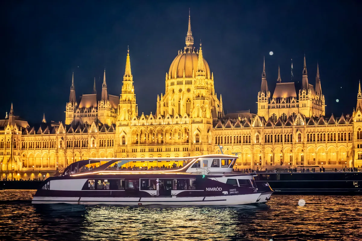 budapest — ES news