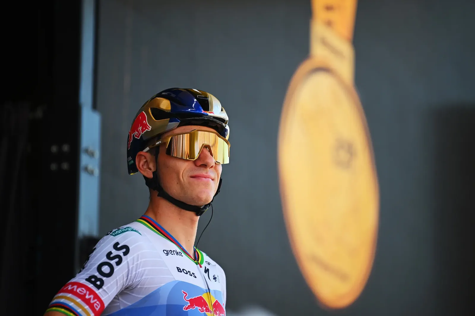 Fuerte accidente de Einer Rubio en el Alpe d’Huez y rumbo al hospital - Diario AS
