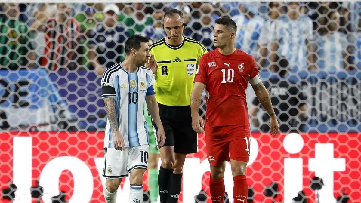 La FIFA responde a la polémica por la expulsión de Embolo - Diario AS