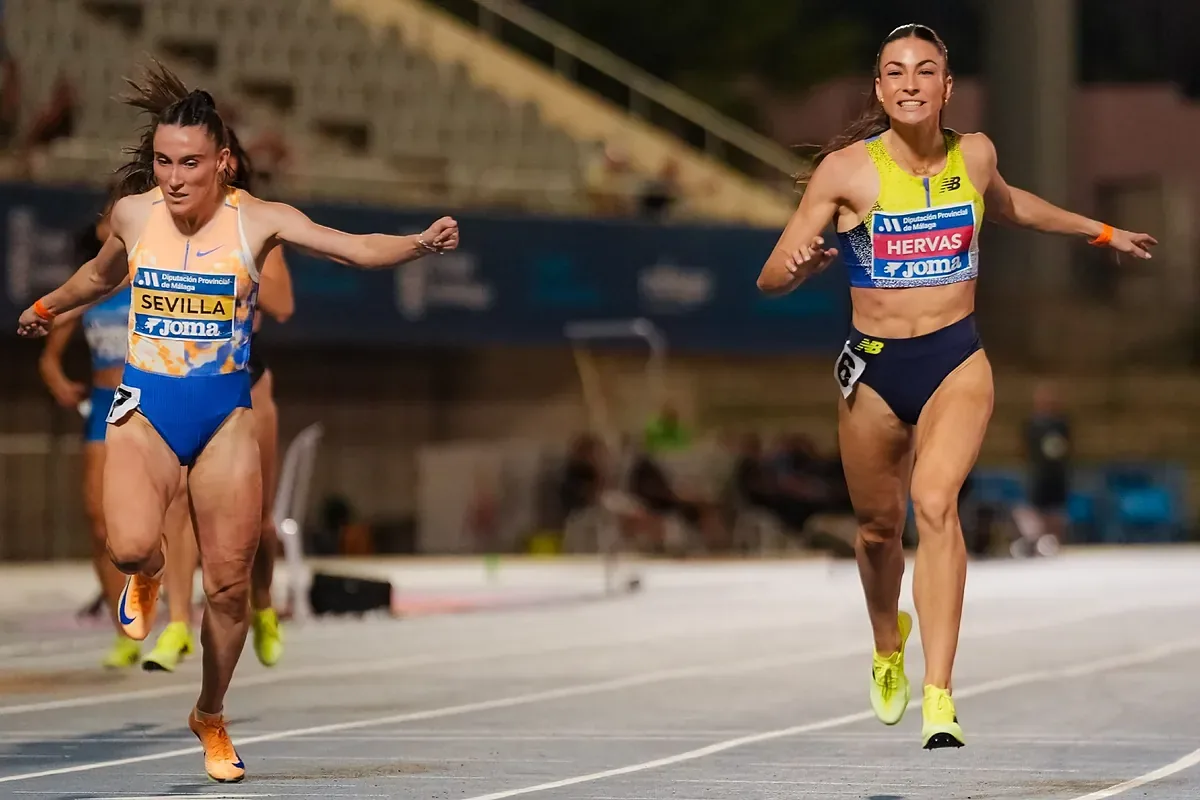 Blanca Hervás gana por una centésima a Paula Sevilla en la cumbre de los 400 metros