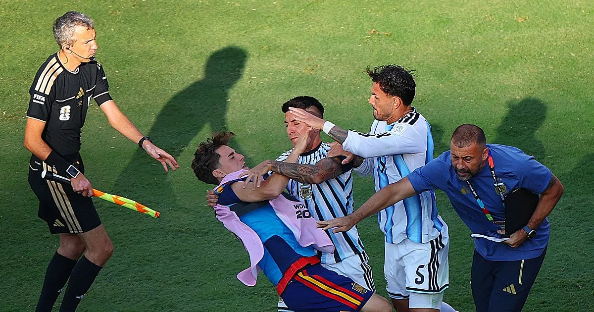 FIFA abre una investigación a Paredes y Gavi por los incidentes en la final