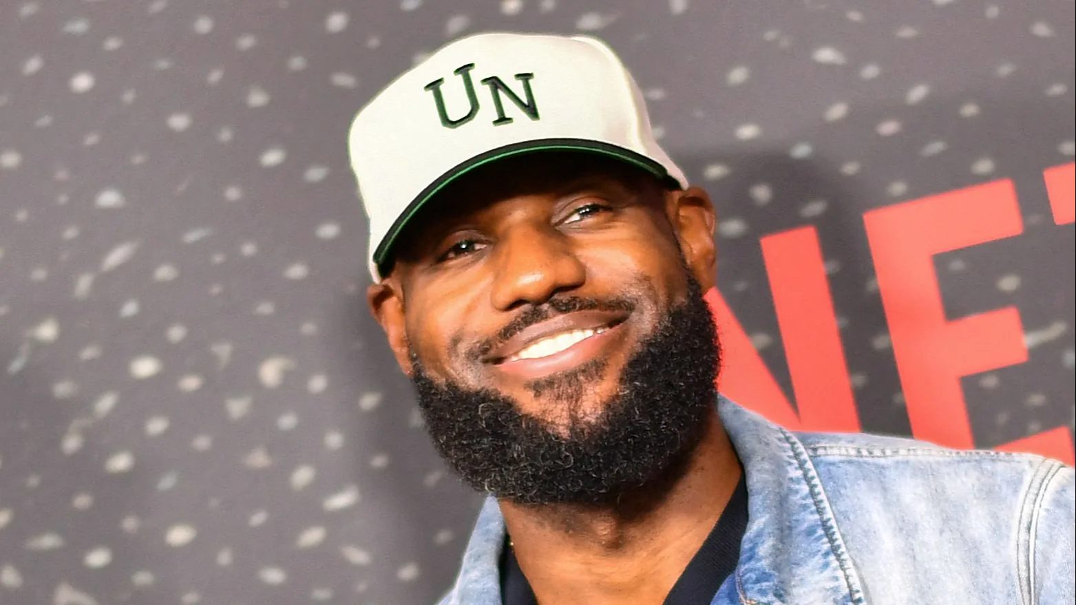 LeBron James sorprende a todos con su próximo equipo en la NBA: jugará en los Philadelphia 76ers - EL PAÍS