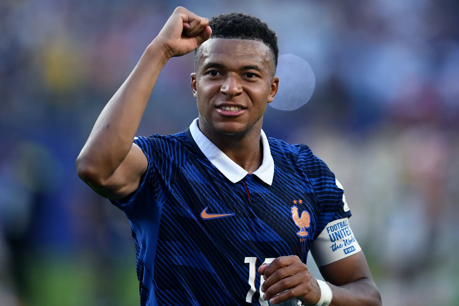 Mbappé celebrando su gol frente a Paraguay en el Mundial