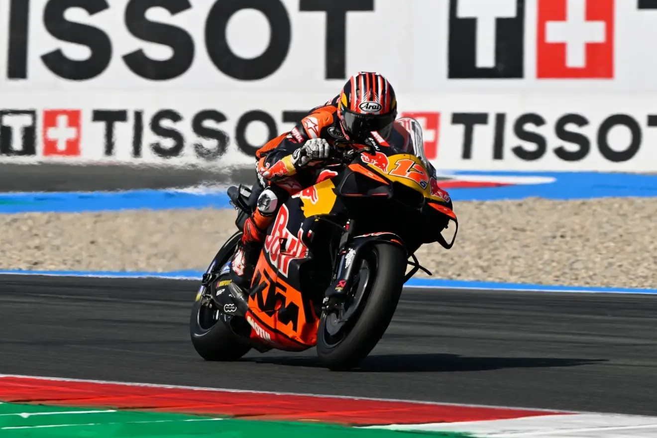 Maverick Viñales, sobre su KTM del Tech3.