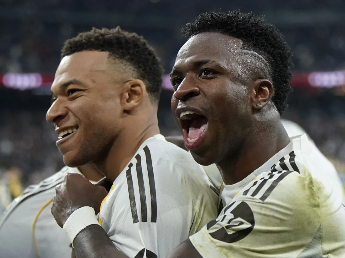 Foto: Vinícius, junto a Mbappé. (Reuters/Ana Beltran)