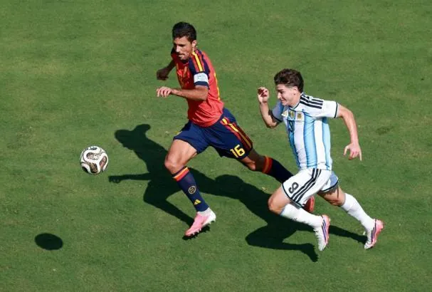 Rodri y Julián Álvarez en la final del Mundial que ganó España