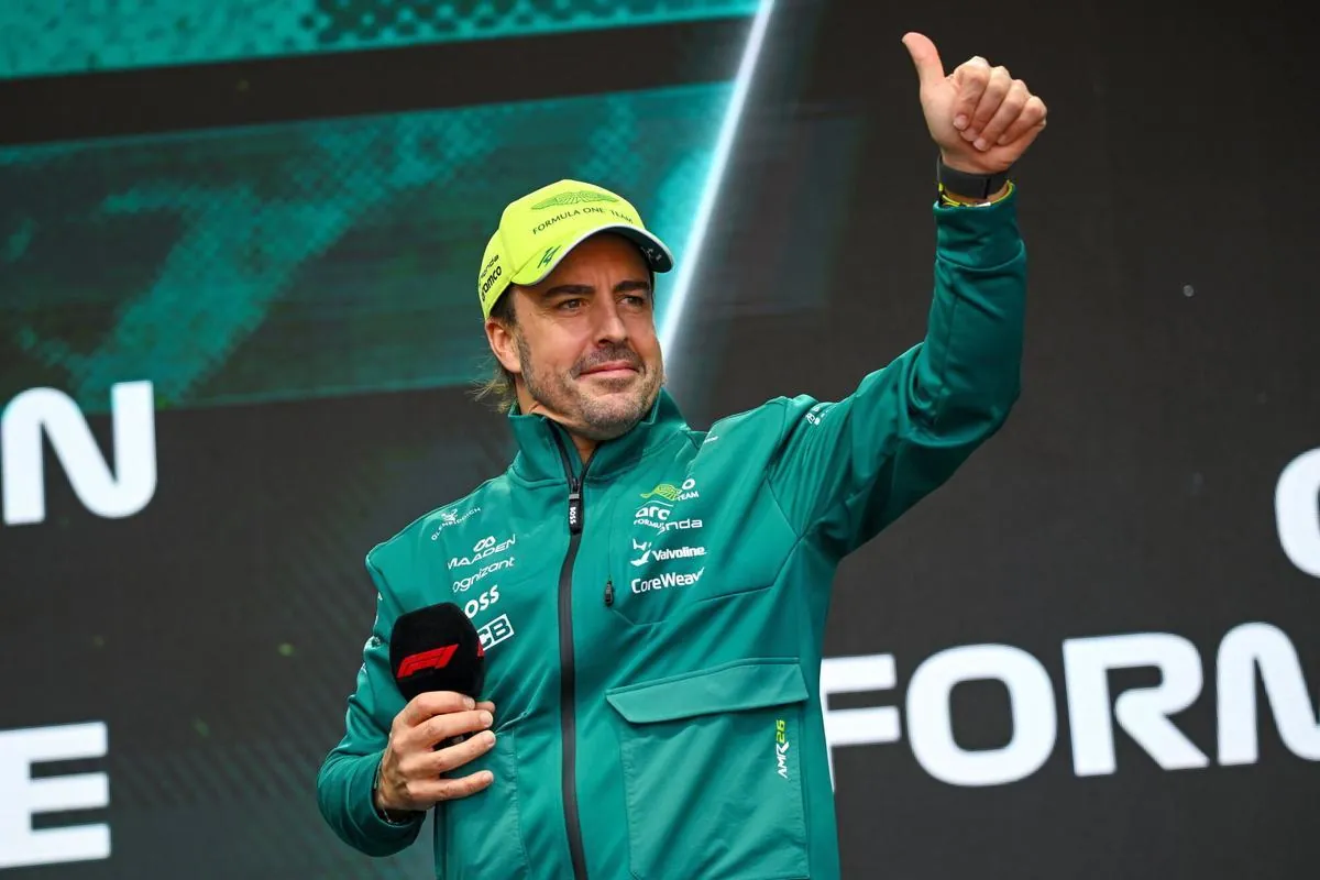 MOGYOROD (Hungary), 24/07/2026.- Aston Martin driver Fernando Alonso of Spain attends a fan forum before the first free practice session for the Formula One Hungarian Grand Prix at the Hungaroring circuit in Mogyorod, Hungary, 24 July 2026. The Formula One Hungarian Grand Prix race takes place on 26 July. (Fórmula Uno, Hungría, España) EFE/EPA/Zsolt Czegledi HUNGARY OUT